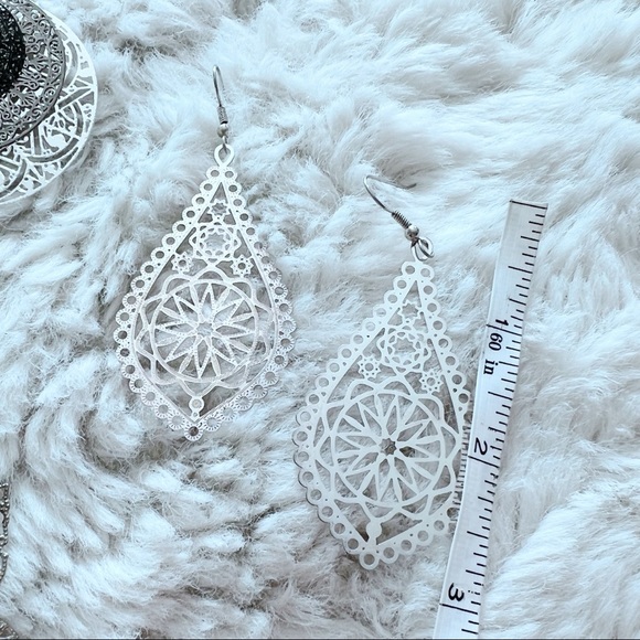 3 Pair Misc. Brand Metal Dangle Earrings | Boho | Super Light | Lot of 3 | NWOT - Picture 8 of 11